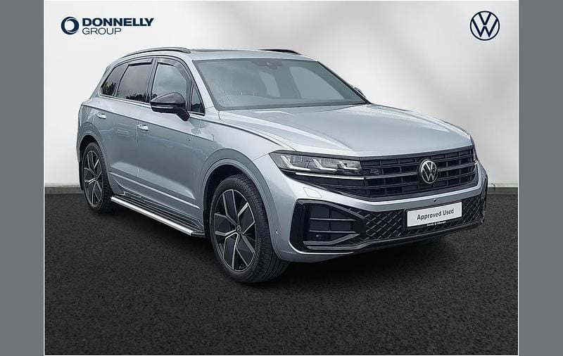 Silver Used 2024 VW Touareg Black Edition SUV | £51,990 (Expensive) - Image 1/4