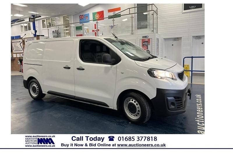 Used Peugeot Expert 95 HP (69 kW) 2019 White Van