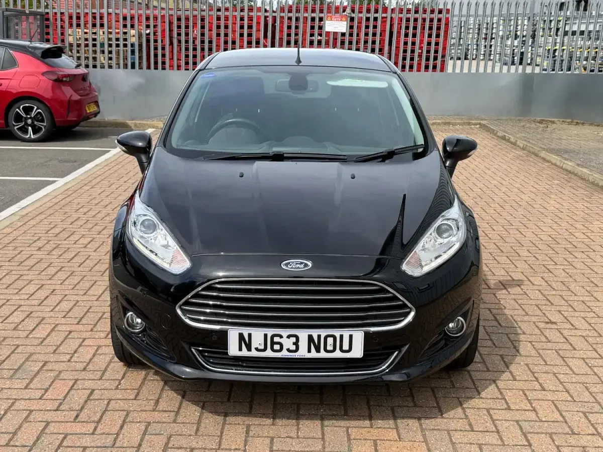 Used Ford Fiesta Titanium X 125 HP (91 kW) 2013 Black Hatchback