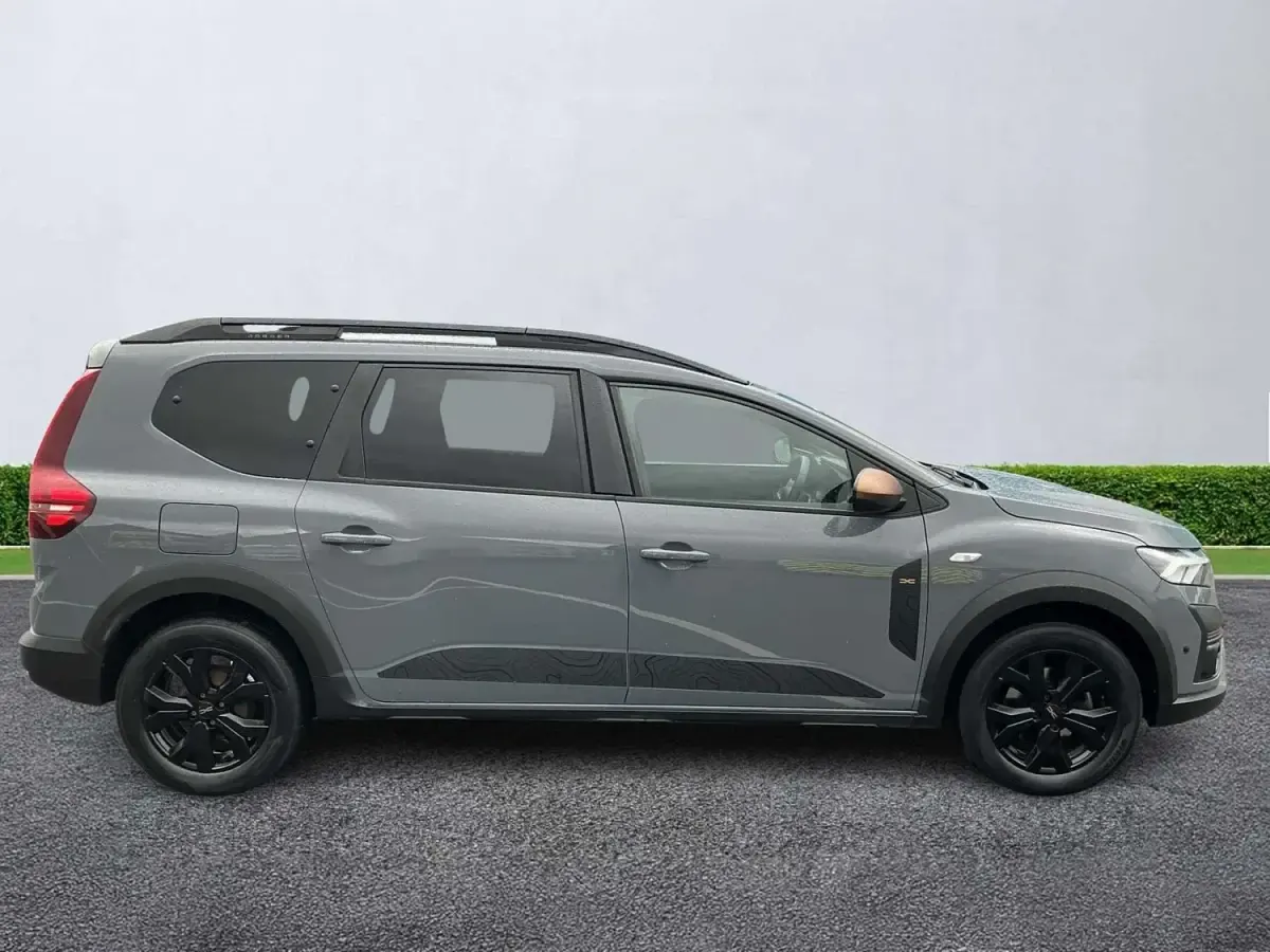 Gebraucht Dacia Jogger Extreme 110 PS (80 kW) 2023 Grau Van / Kleinbus