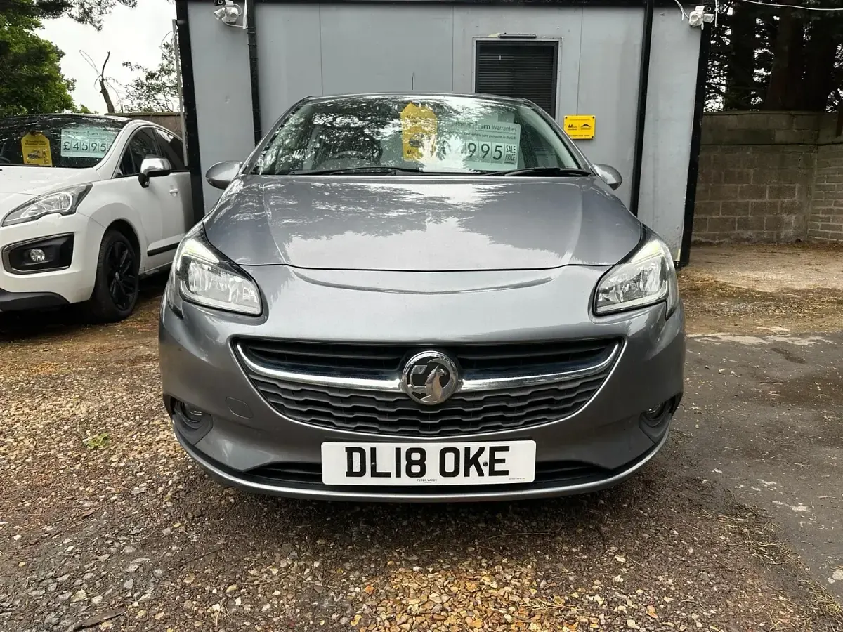 Used Vauxhall Corsa Design Edition 75 HP (55 kW) 2018 Grey Hatchback