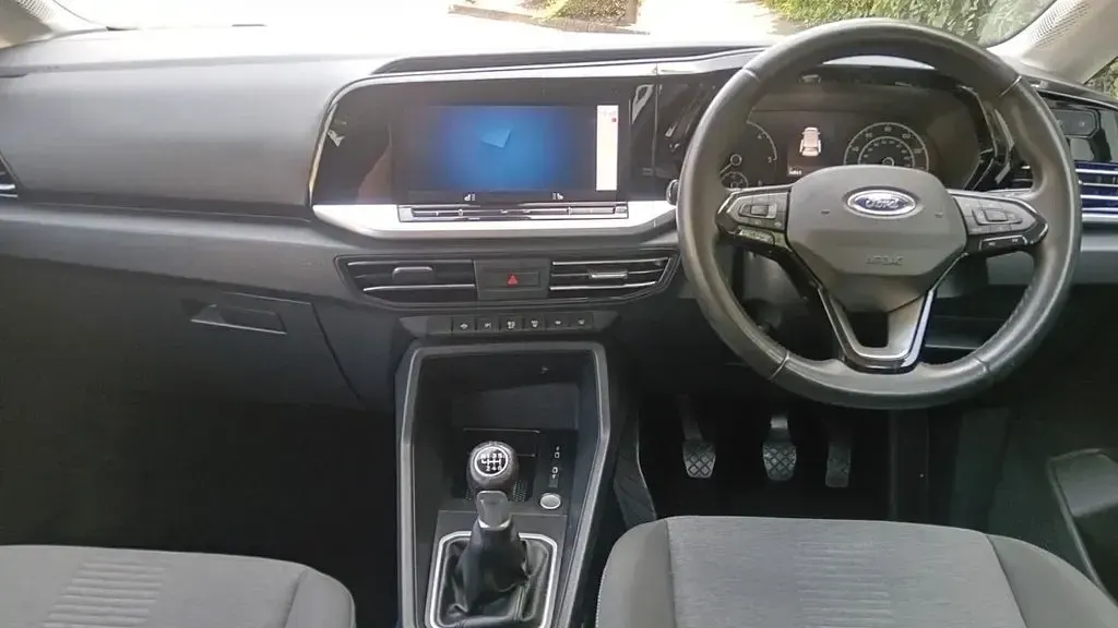 Used Ford Grand Tourneo Connect Active 122 HP (89 kW) 2022 White MPV