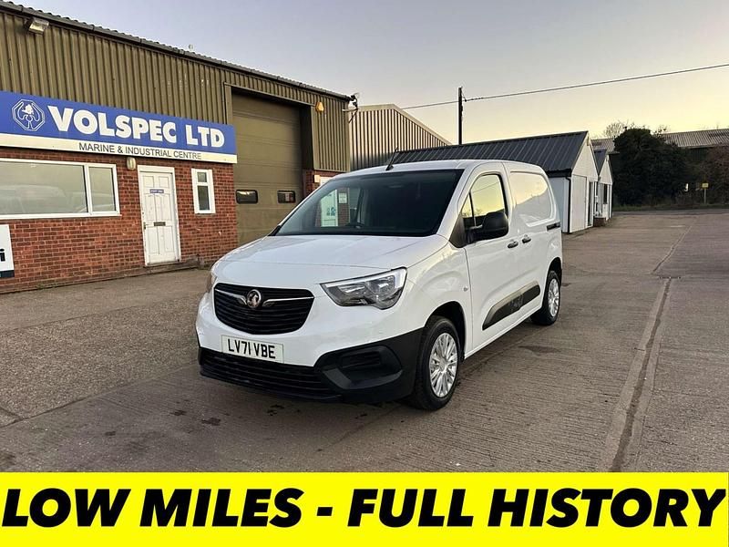 Used Vauxhall Combo Edition 75 HP (55 kW) 2021 White Van