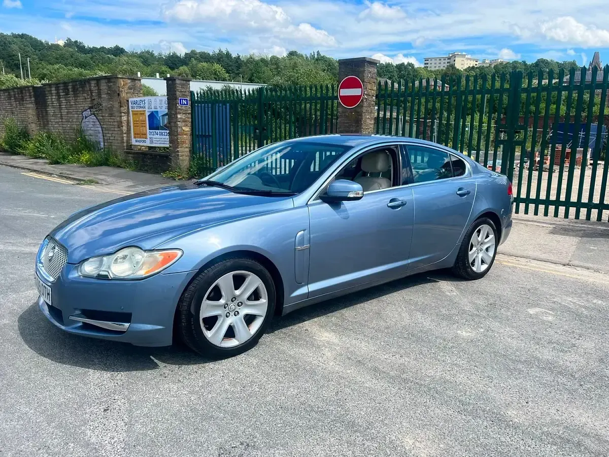 Used Jaguar XF Premium Luxury 207 HP (152 kW) 2009 Blue Sedan