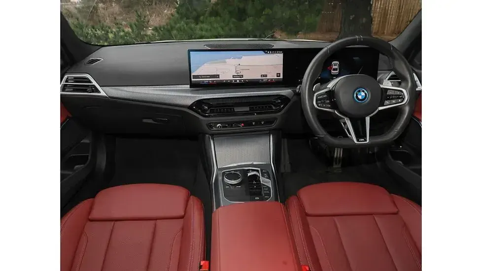 Used BMW 330 M Sport 288 HP (211 kW) 2025 White
