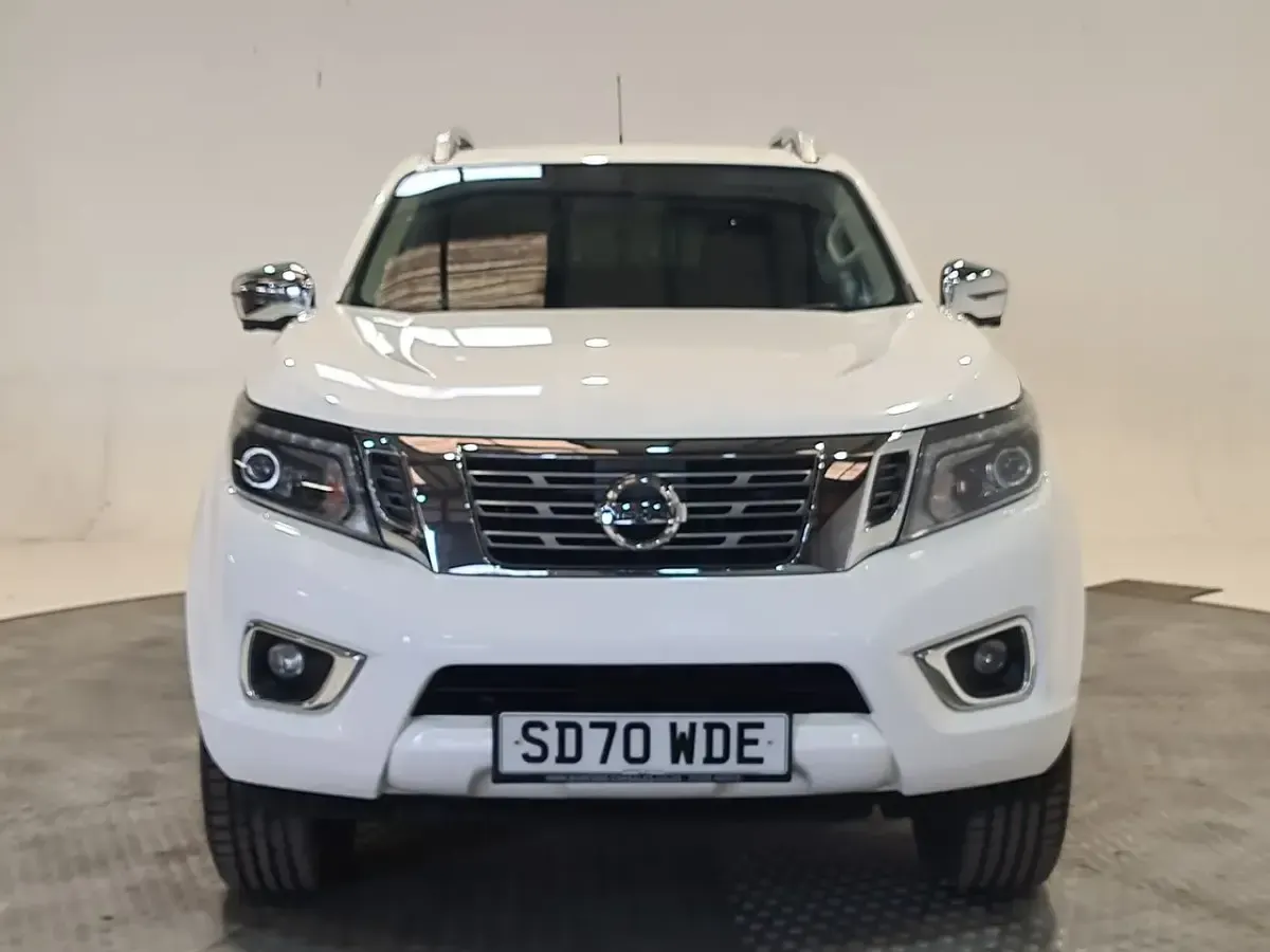 Used Nissan Navara Tekna 190 HP (139 kW) 2020 White Pickup