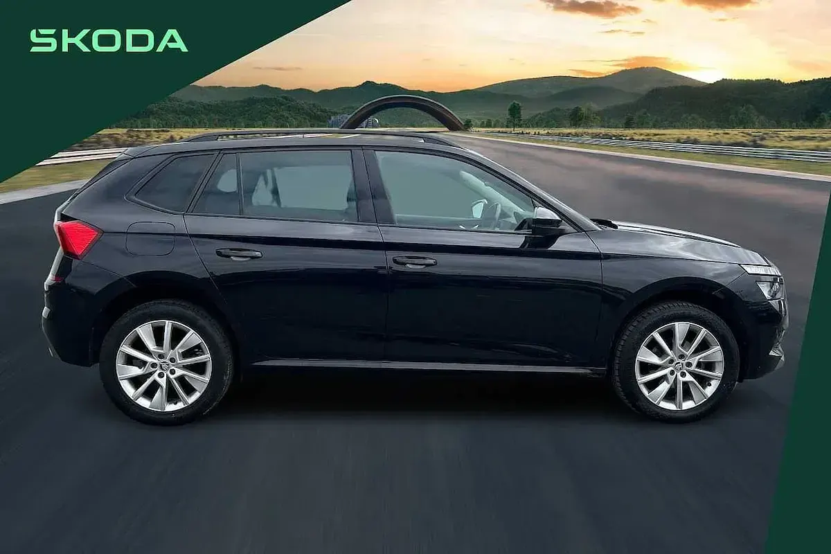 Used Skoda 110 R SE Drive 81 HP (59 kW) 2023 Black magic pearl effect Estate