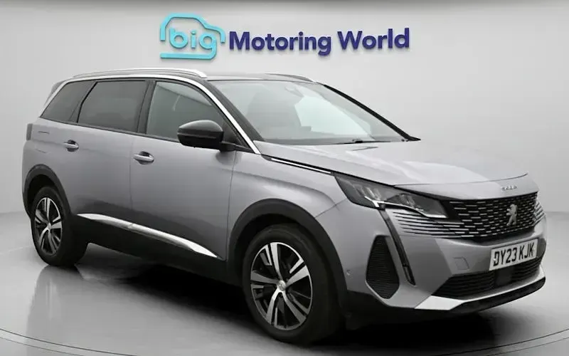 Used Peugeot 5008 Allure+ 131 HP (96 kW) 2023 SUV