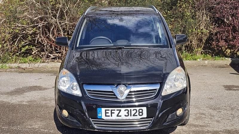 Second-hand Vauxhall Zafira Elite 2010 Negru Monovolum