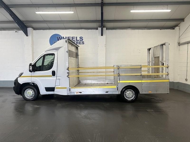 Second-hand Peugeot Boxer Premium 2023 Alb Van
