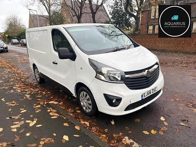 White Used 2018 Vauxhall Vivaro Sportive Van | £5,999 (Fair price) - Image 1/4