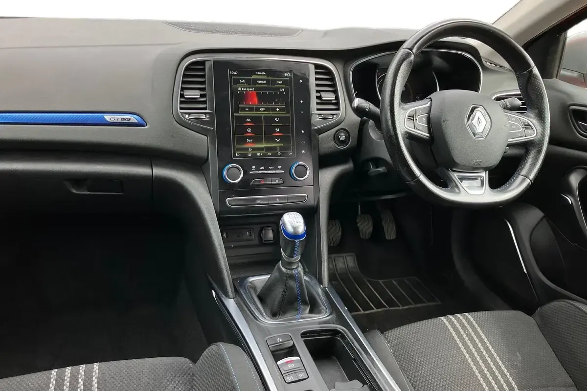 Used Renault Mégane GT Line GT-Line 140 HP (102 kW) 2019 Red Estate