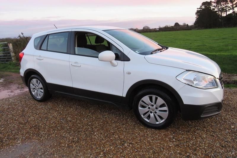 White Used 2015 Suzuki SX4 SZ3 Hatchback | £4,450 (Good price) - Image 1/4