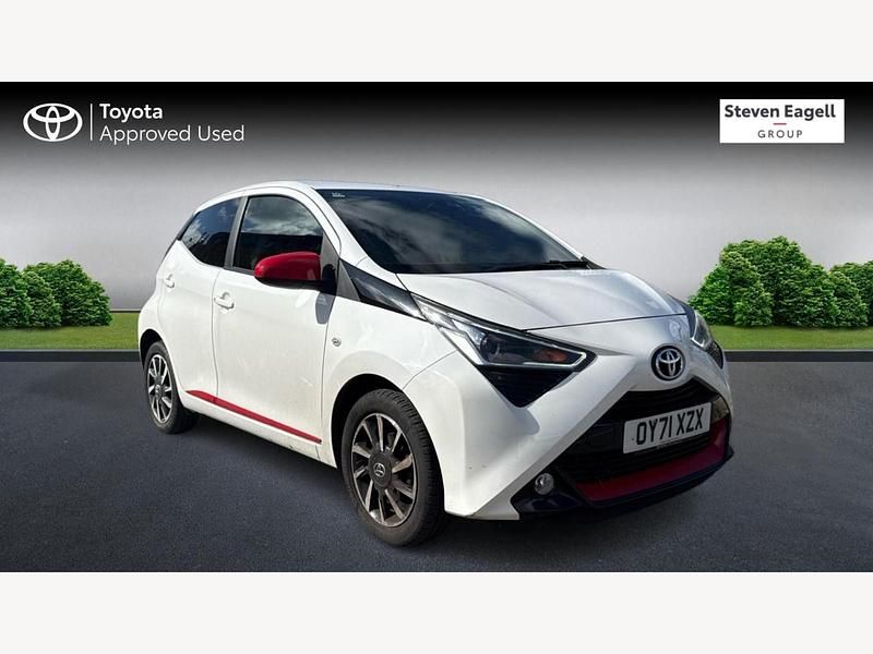 White Used 2021 Toyota Aygo Trend Hatchback | £9,199 (Fair price) - Image 1/3