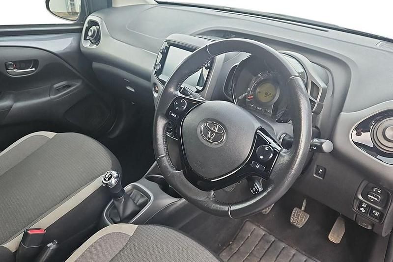 Used Toyota Aygo X-play 71 HP (52 kW) 2022 Grey Hatchback