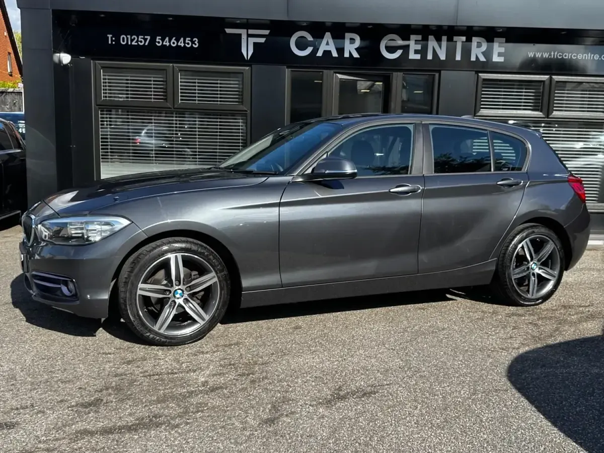 Used BMW 118 Sport Line 136 HP (100 kW) 2016 Grey Hatchback