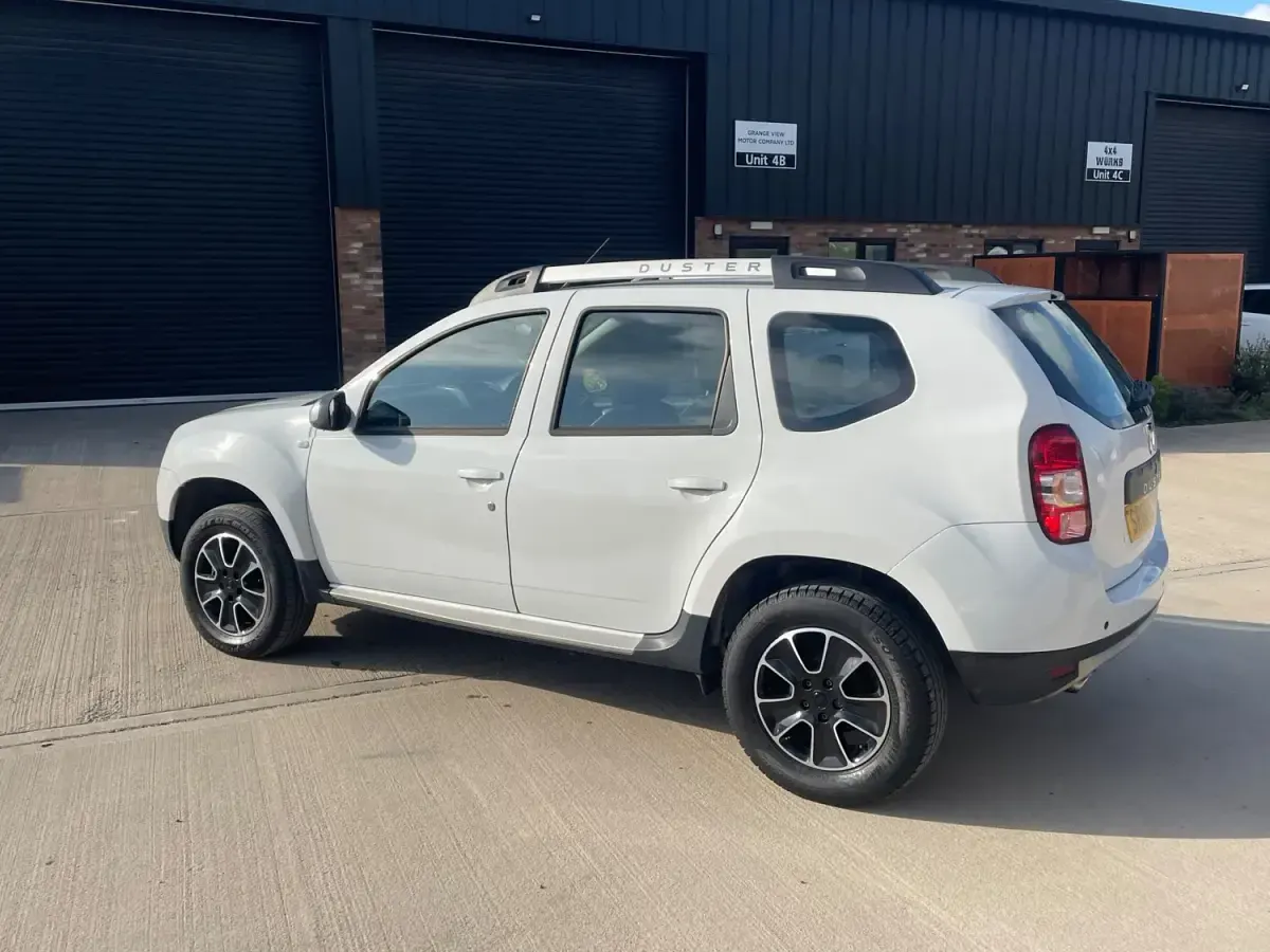 Usado Dacia Duster Prestige 125 CV (91 kW) 2017 Blanco SUV