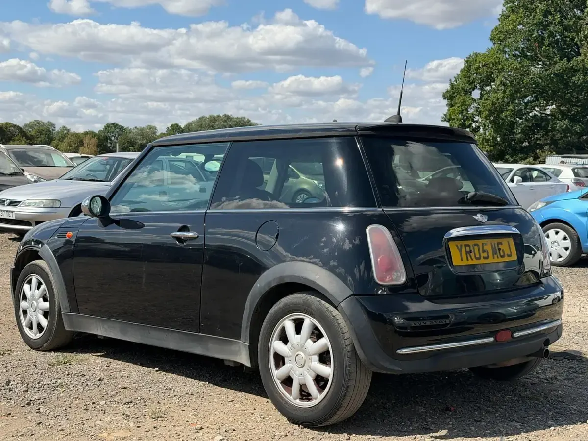 Used Mini ONE Hatch 2005 Black Hatchback