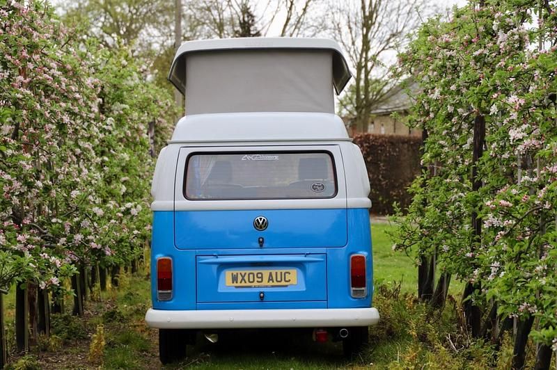 Begagnad VW Transporter 2009 Blå Van