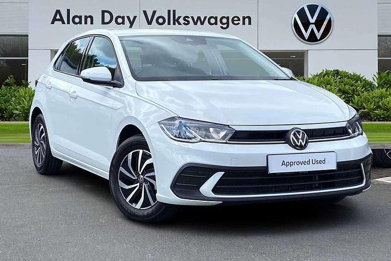 White Used 2024 VW Polo Life Hatchback | £17,750 (Good price) - Image 1/4