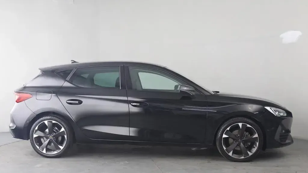 Used Cupra Leon 150 HP (110 kW) 2023 Black Hatchback