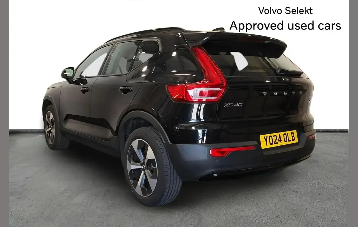 Used Volvo XC40 Plus 161 HP (118 kW) 2024 Black SUV
