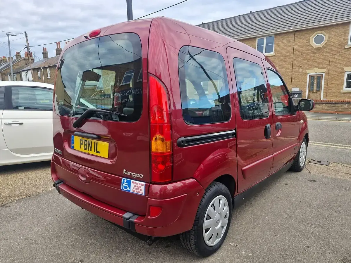 Used Renault Kangoo Expression 95 HP (69 kW) 2008 Red MPV