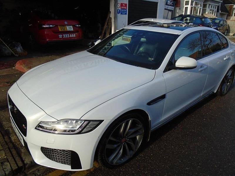 Used Jaguar XF S 300 HP (220 kW) 2015 White Sedan