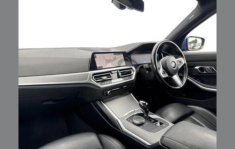 Used BMW 318 M Sport 154 HP (113 kW) 2021 Blue Sedan