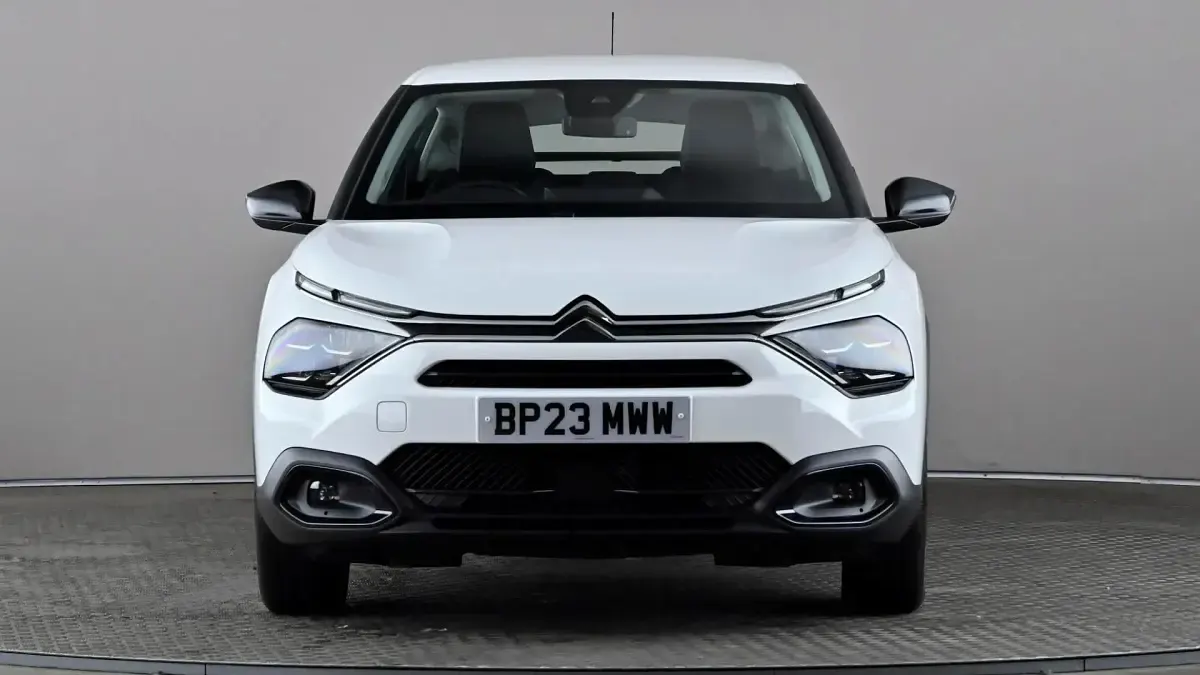 Usado Citroën C4 PureTech 101 HP (74 kW) 2023 Branco SUV