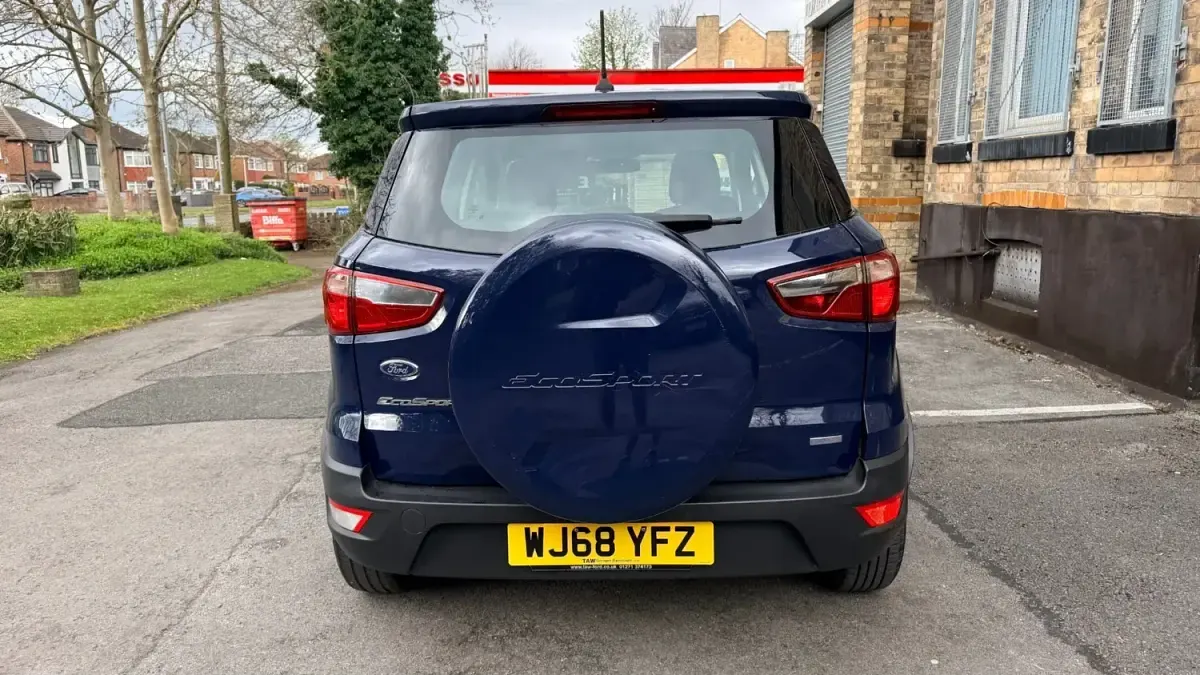 Usado Ford Ecosport Zetec 100 HP (73 kW) 2018 Azul SUV