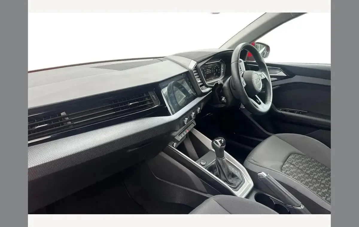 Used Audi A1 Sport 110 HP (80 kW) 2022 Red SUV