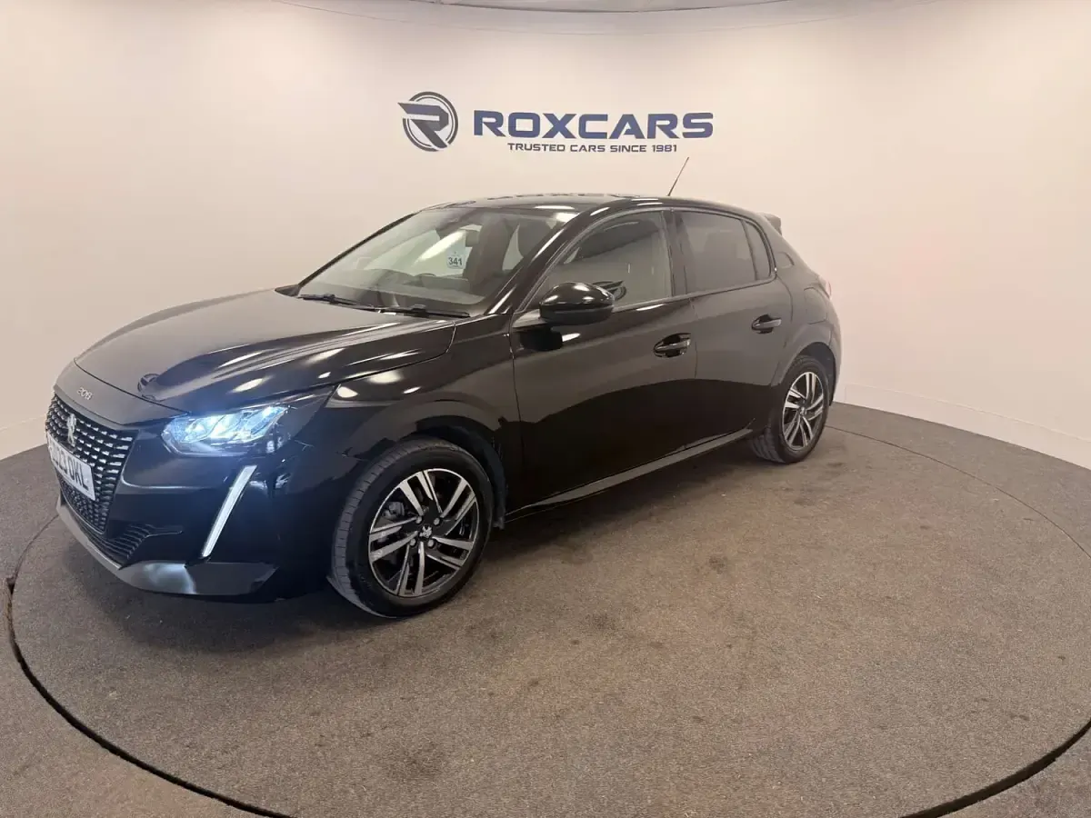 Used Peugeot 208 Allure+ 130 HP (95 kW) 2023 Black Hatchback