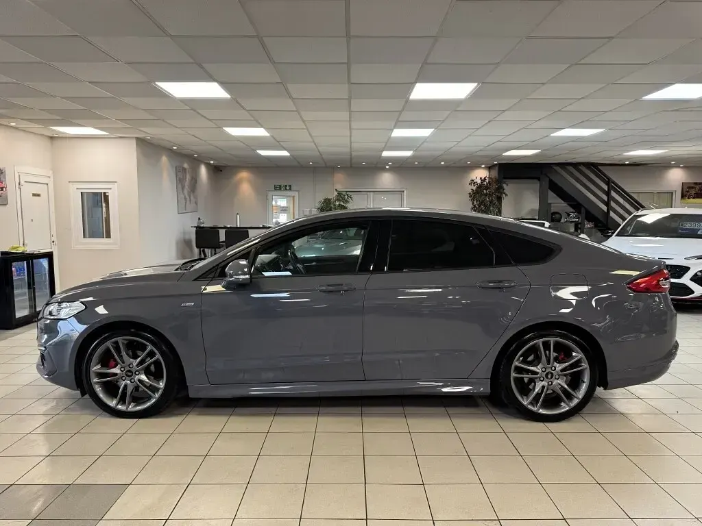 Used Ford Mondeo ST-Line 190 HP (139 kW) 2019 Grey Hatchback