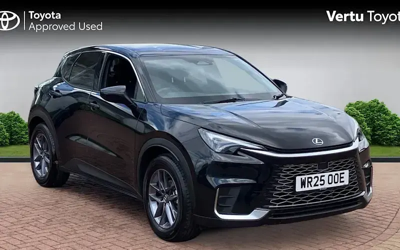 Second-hand Lexus LBX 136 CP (100 kW) 2025 SUV