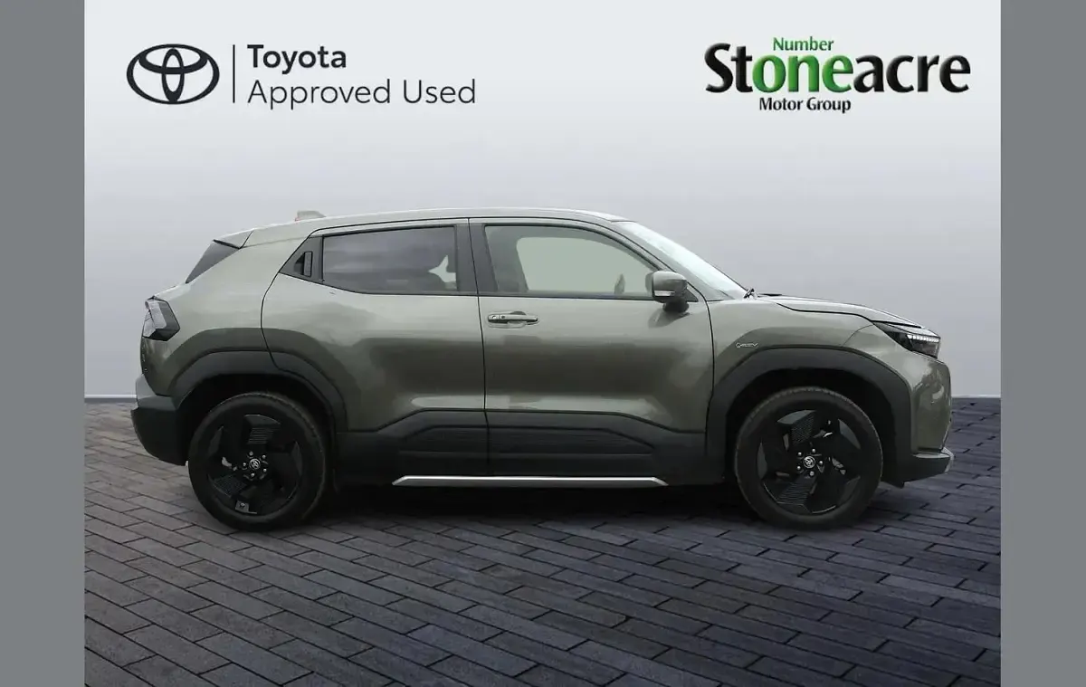 Used Toyota Urban Cruiser Design 126 kW (172 HP) 2026 Green SUV