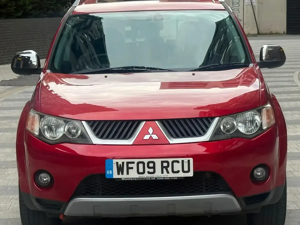 Used Mitsubishi Outlander Elegance 170 HP (125 kW) 2009 Red SUV