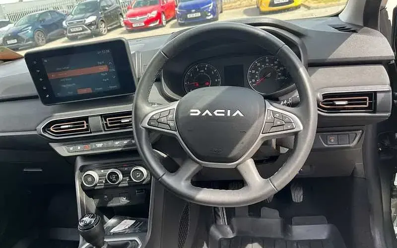 Used Dacia Sandero Extreme 110 HP (80 kW) 2024 Green Hatchback