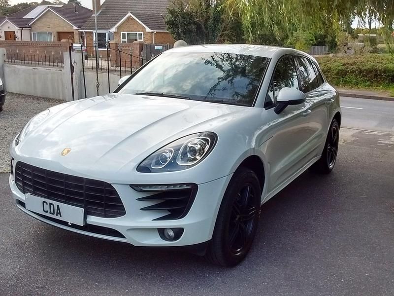 Used Porsche Macan S 258 HP (189 kW) 2014 White SUV