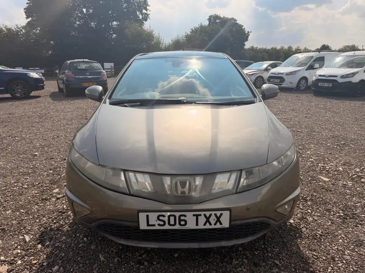 Used Honda Civic ES 140 HP (102 kW) 2006 Grey Hatchback