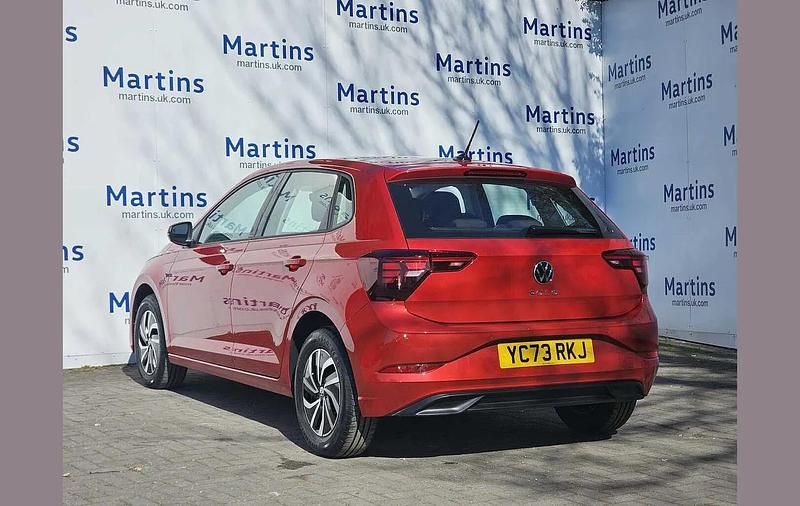 Used VW Polo Life 95 HP (69 kW) 2023 Red Hatchback