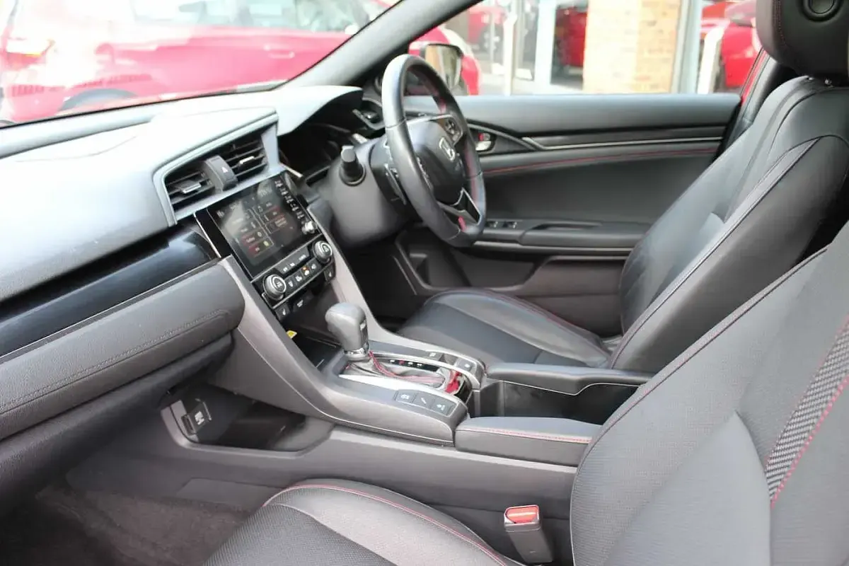 Used Honda Civic Sport 126 HP (92 kW) 2020 Rallye red Hatchback