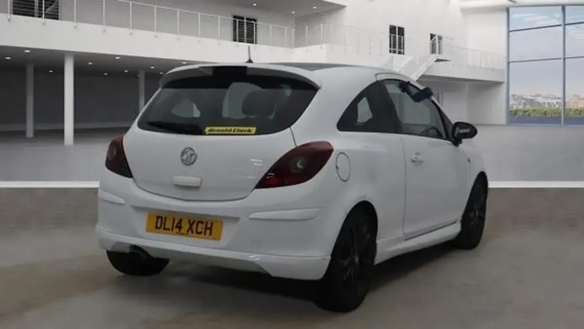 Used Vauxhall Corsa Edition 2014 White Hatchback