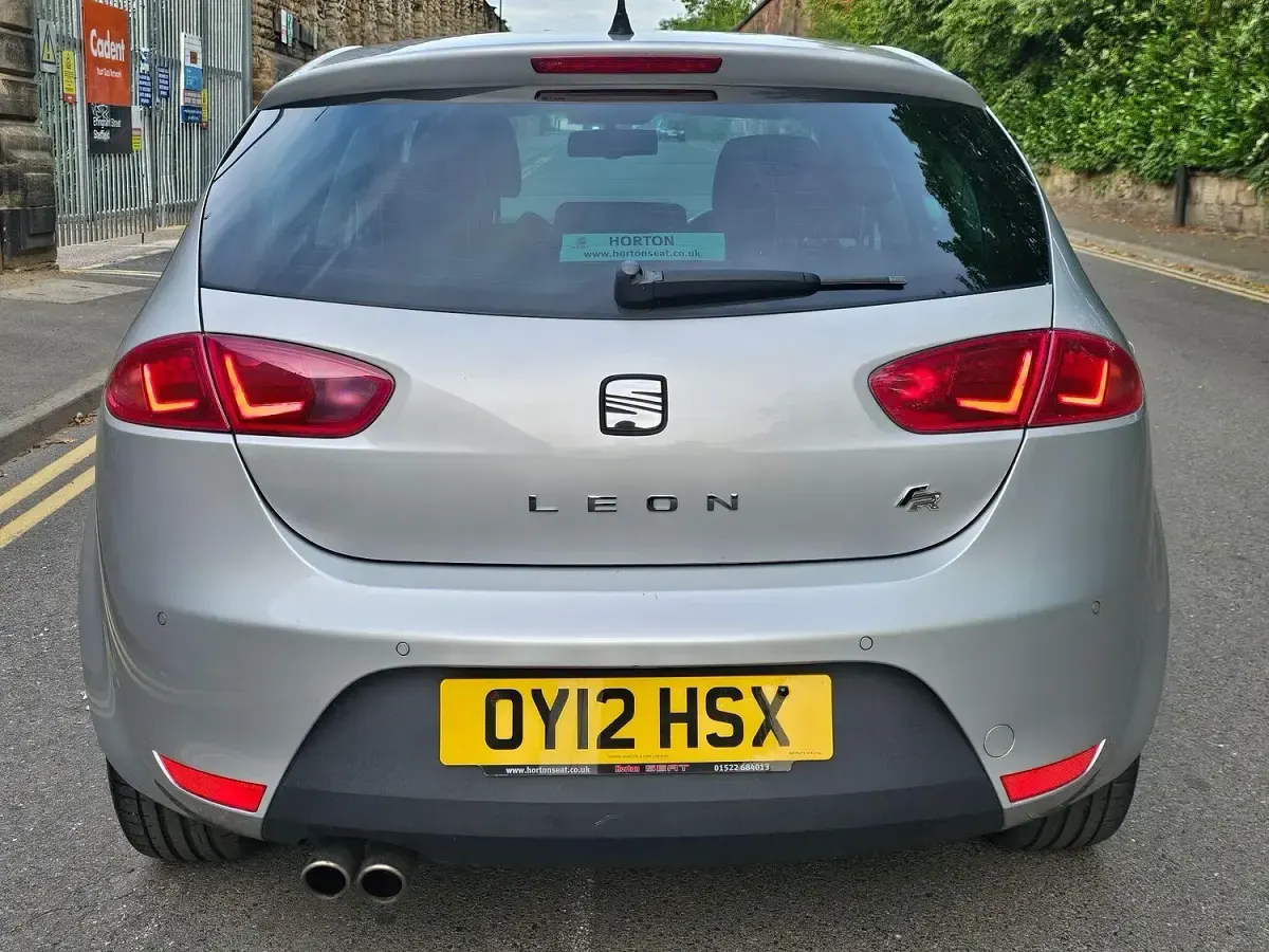 Used Seat Leon FR 170 HP (125 kW) 2012 Silver Hatchback