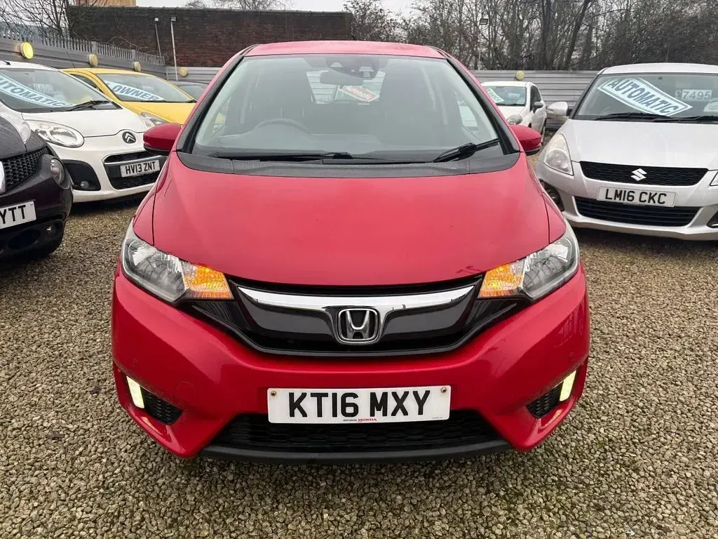 Used Honda Jazz SE 102 HP (75 kW) 2016 Red Hatchback