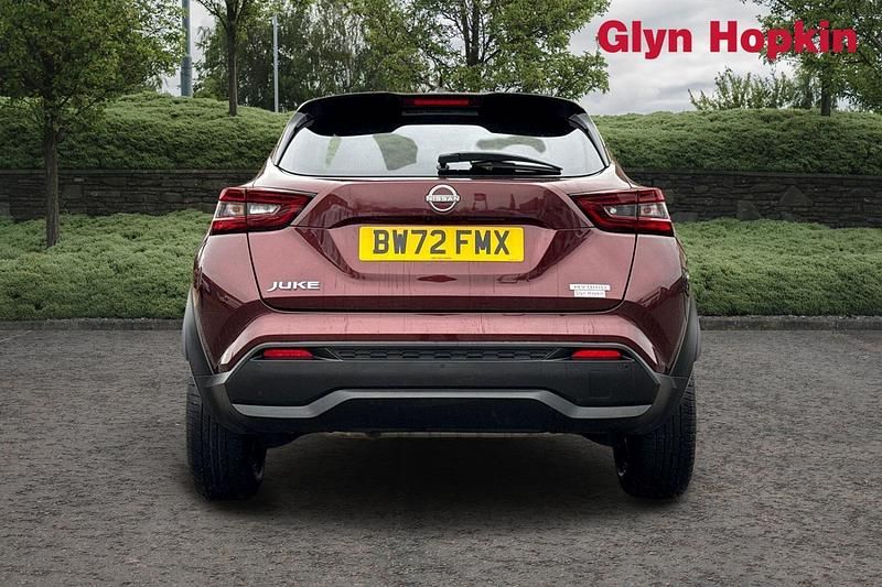 Used Nissan Juke N-Connecta 143 HP (105 kW) 2023 Red SUV