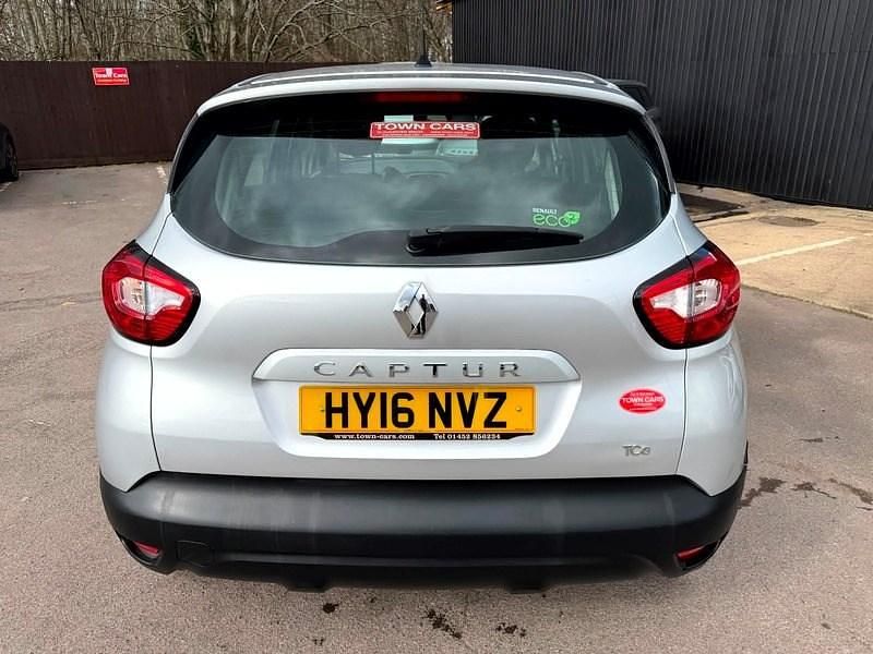 Used Renault Captur Expression+ 90 HP (66 kW) 2016 Silver SUV