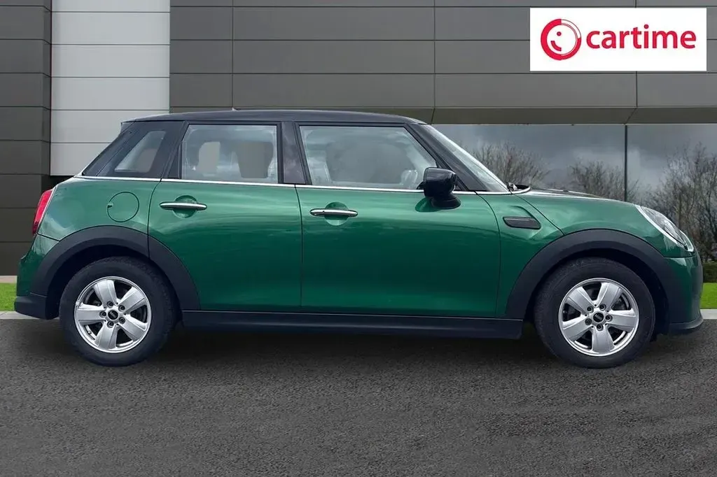 Used Mini Cooper Classic 136 HP (100 kW) 2023 Green Hatchback