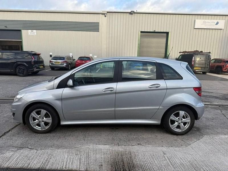 Used Mercedes B180 SE 109 HP (80 kW) 2010 Silver MPV