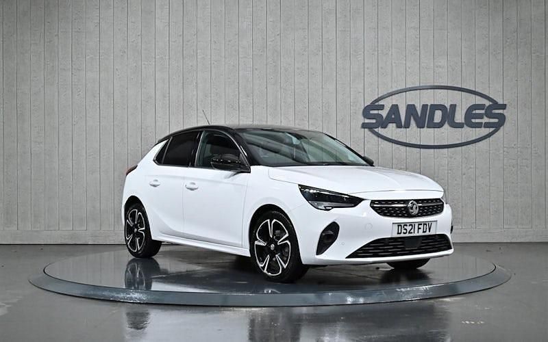 Used Vauxhall Corsa Elite 101 HP (74 kW) 2021 White Hatchback